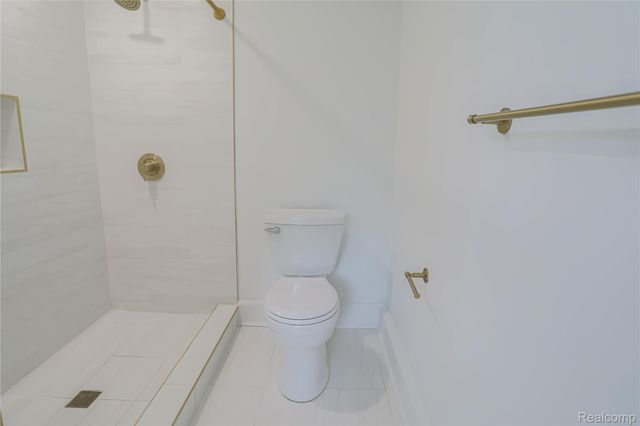 38598 Applewood Street, Clinton Charter Township, MI 48036