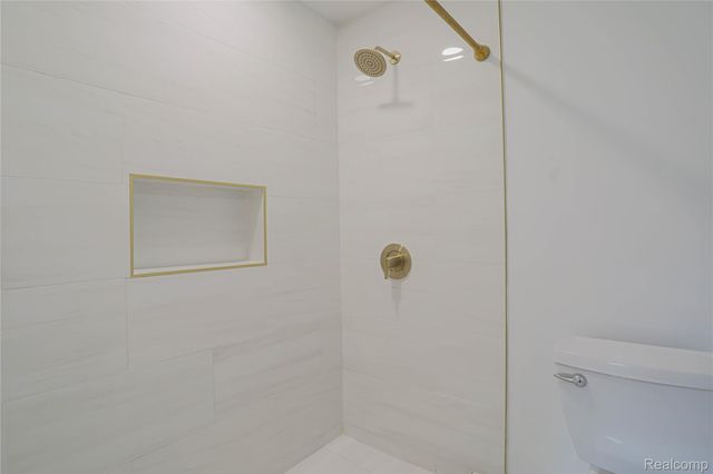 38598 Applewood Street, Clinton Charter Township, MI 48036