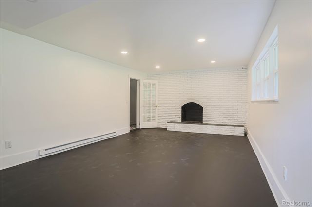 38598 Applewood Street, Clinton Charter Township, MI 48036