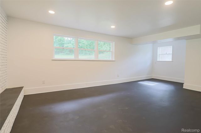 38598 Applewood Street, Clinton Charter Township, MI 48036