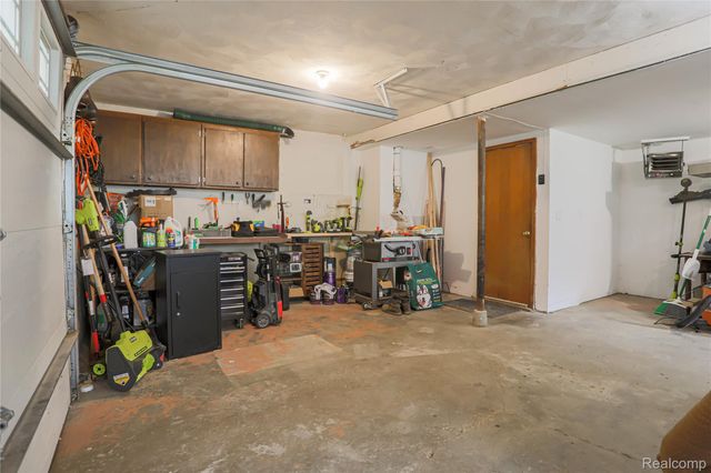 38598 Applewood Street, Clinton Charter Township, MI 48036