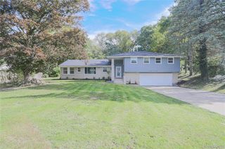 38598 Applewood Street, Clinton Charter Township, MI 48036