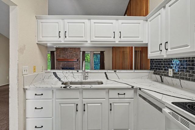 6210 Valley Forge Court, Arlington, TX 76002