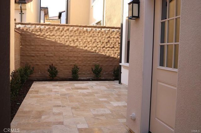 128 Mustang, Irvine, CA 92602