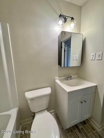 244 Blossom Rd, Louisville, KY 40229