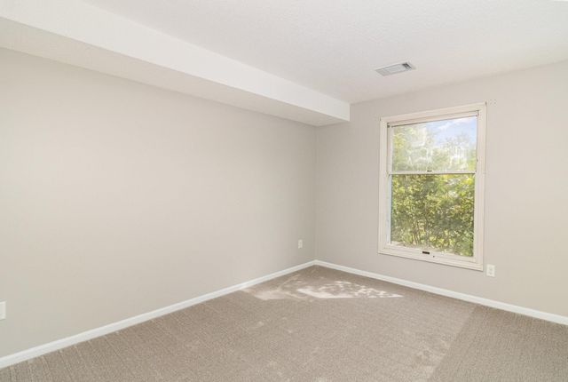 1345 Crestridge Lane 102, Eagan, MN 55123