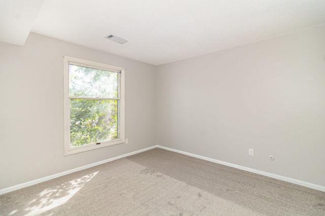 1345 Crestridge Lane 102, Eagan, MN 55123