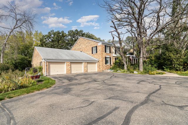 1345 Crestridge Lane 102, Eagan, MN 55123
