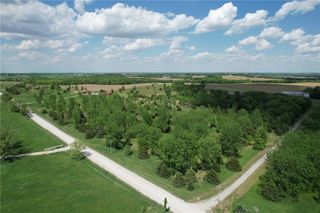 Middle Road, Weston, MO 64098