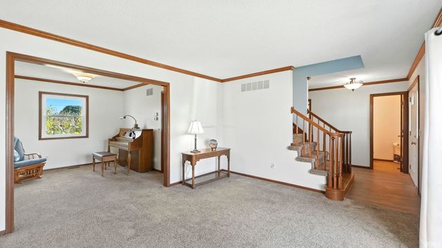 9102 Almond Tree Court, Fort Wayne, IN 46804