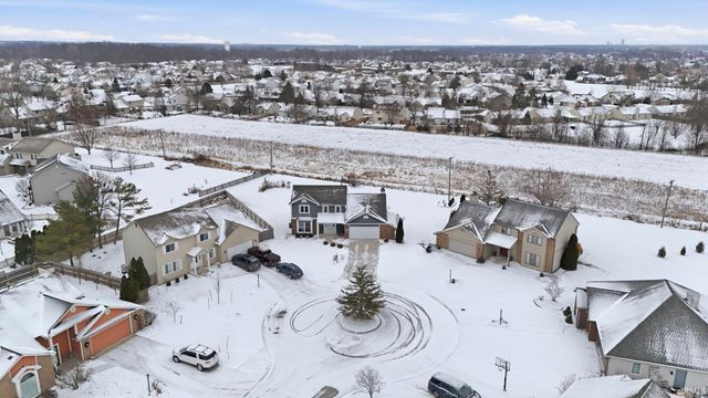 9102 Almond Tree Court, Fort Wayne, IN 46804