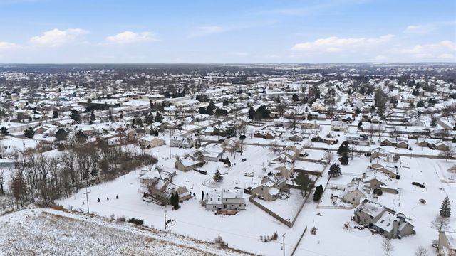 9102 Almond Tree Court, Fort Wayne, IN 46804