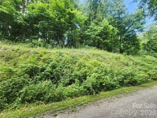 000 Jacks Knob Road, Weaverville, NC 28787