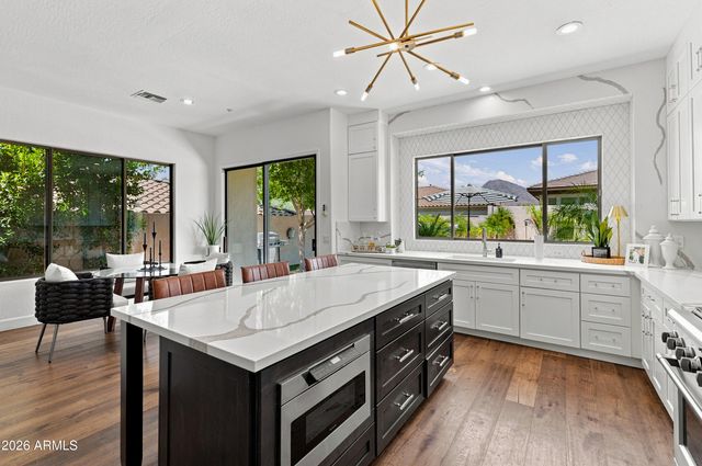 10968 E KORA Lane, Scottsdale, AZ 85255