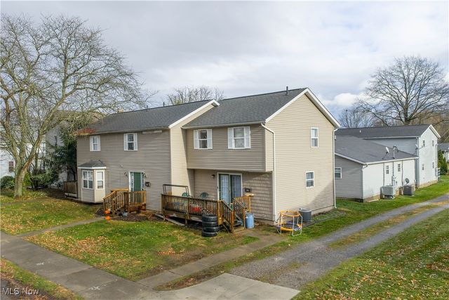 837 2nd Street SE, New Philadelphia, OH 44663