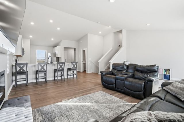 7000 Harlan Eddy Drive SW, Cedar Rapids, IA 52404