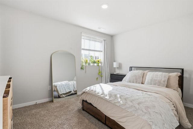 7000 Harlan Eddy Drive SW, Cedar Rapids, IA 52404