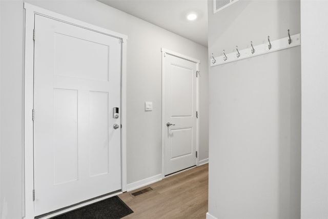 7000 Harlan Eddy Drive SW, Cedar Rapids, IA 52404