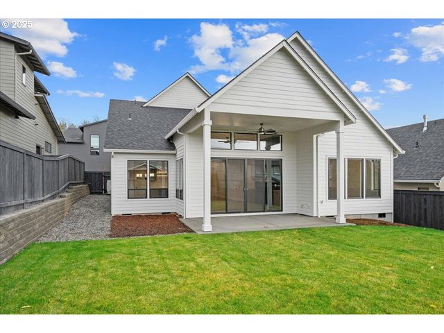 760 N V St, Washougal, WA 98671