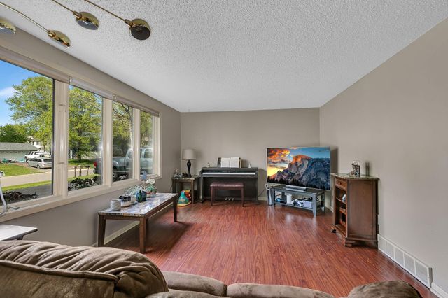 1260 7th Avenue N, Sauk Rapids, MN 56379