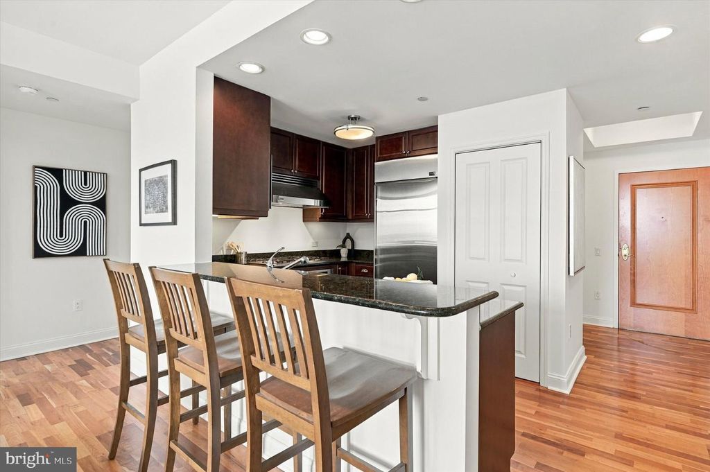 440 S BROAD ST #1604, Philadelphia, PA 19146 — photo 2