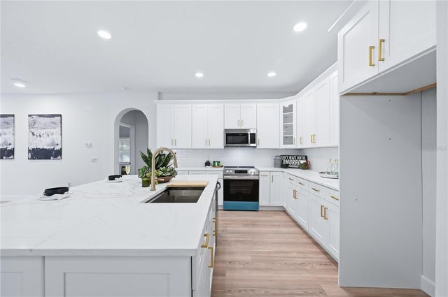 4858 AUGUSTA AVENUE, Oldsmar, FL 34677