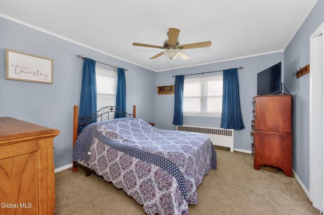 25 Woodbine Avenue, Watervliet, NY 12189