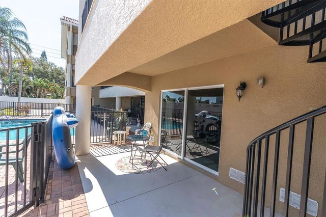 300 CAPRI BOULEVARD 6, Treasure Island, FL 33706