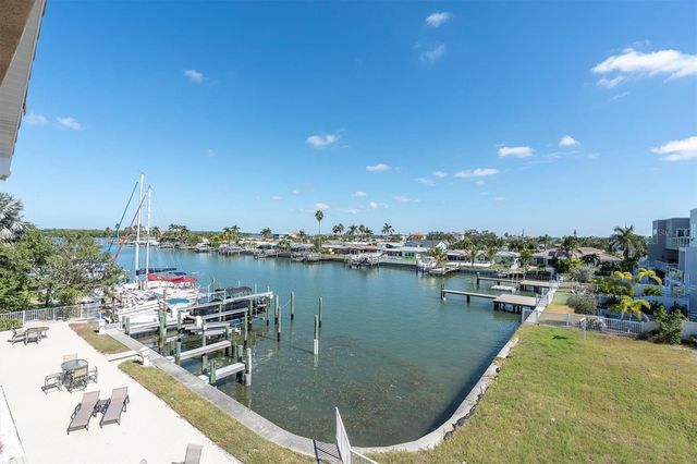 300 CAPRI BOULEVARD 6, Treasure Island, FL 33706