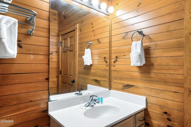 511 Houser Road, Gatlinburg, TN 37738