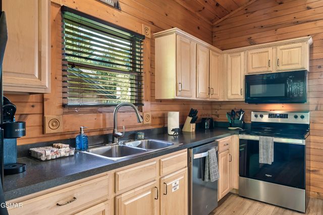 511 Houser Road, Gatlinburg, TN 37738