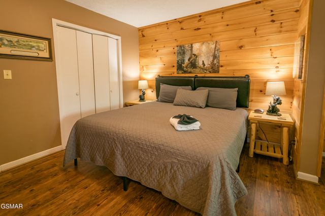 853 Lloyd Huskey Road, Pigeon Forge, TN 37863