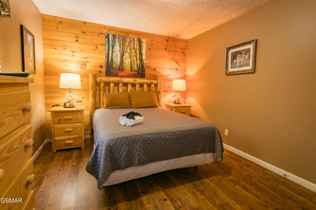 853 Lloyd Huskey Road, Pigeon Forge, TN 37863