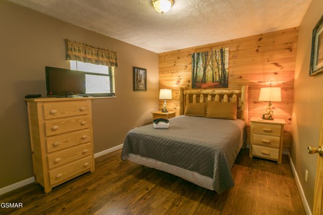 853 Lloyd Huskey Road, Pigeon Forge, TN 37863