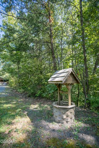 853 Lloyd Huskey Road, Pigeon Forge, TN 37863