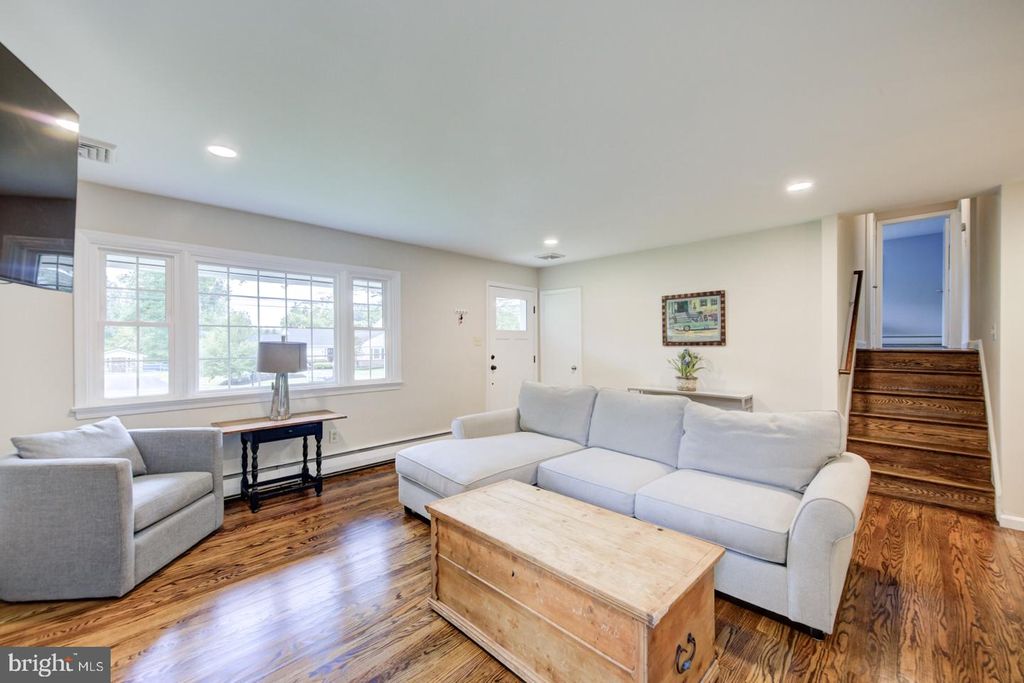 236 WATERLOO AVE, BERWYN, PA 19312 — photo 4