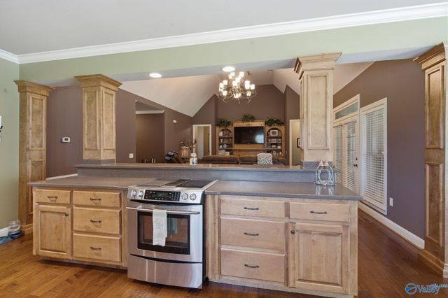 79 Woodbury Lane, Albertville, AL 35951