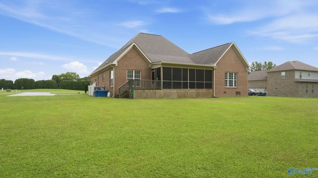 79 Woodbury Lane, Albertville, AL 35951
