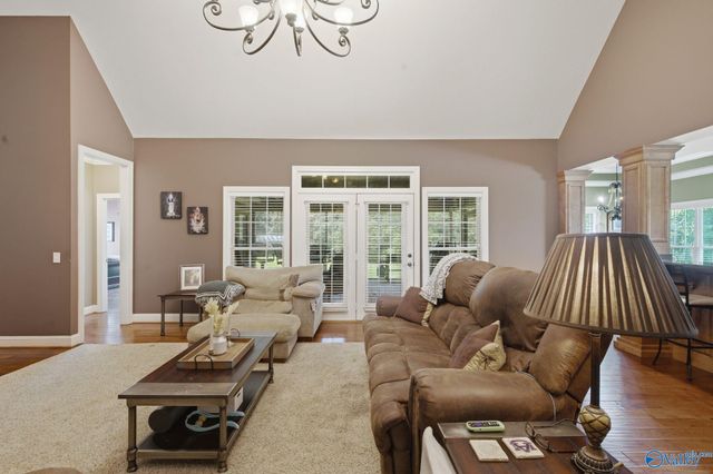 79 Woodbury Lane, Albertville, AL 35951