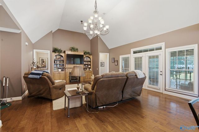 79 Woodbury Lane, Albertville, AL 35951