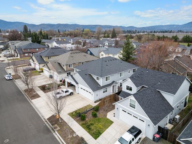 679 Kaitlin Lane, Medford, OR 97501