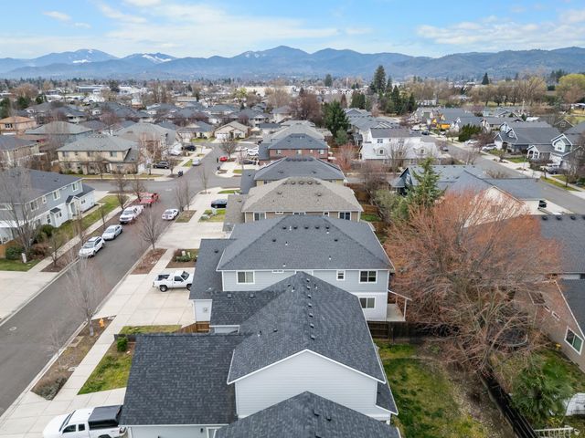 679 Kaitlin Lane, Medford, OR 97501