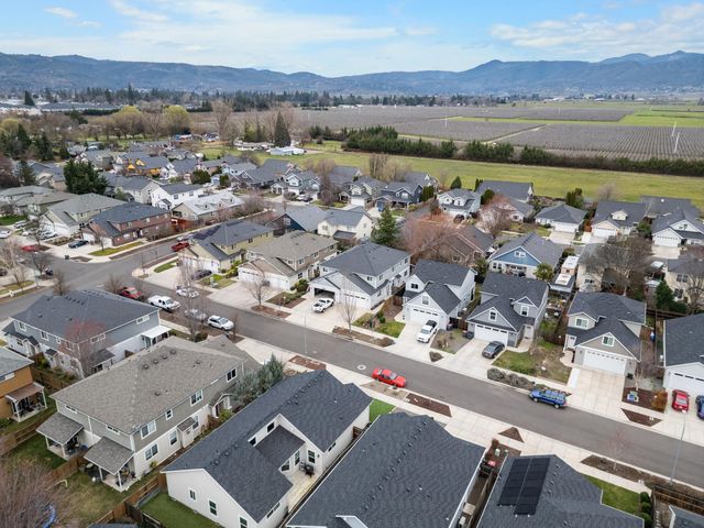 679 Kaitlin Lane, Medford, OR 97501