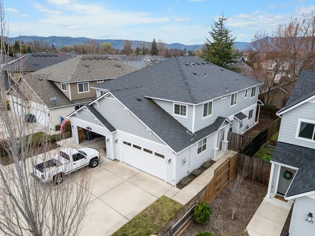679 Kaitlin Lane, Medford, OR 97501