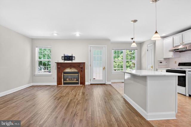 114 WILLIAMSBURG WAY, Lansdale, PA 19446