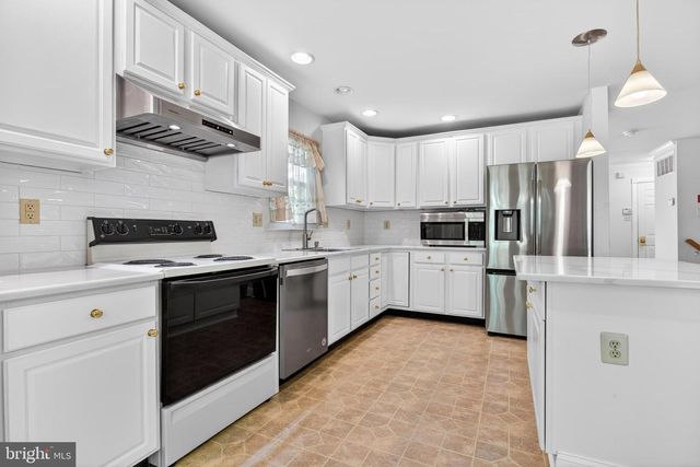114 WILLIAMSBURG WAY, Lansdale, PA 19446