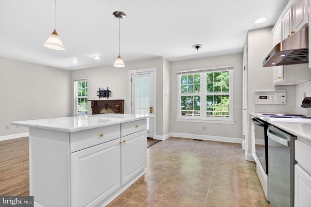 114 WILLIAMSBURG WAY, Lansdale, PA 19446