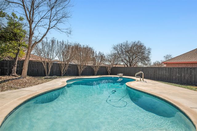 238 Roma Drive, Duncanville, TX 75116