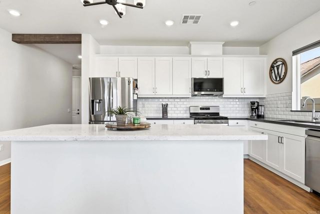 2409 Tulip Dr, Perris, CA 92570