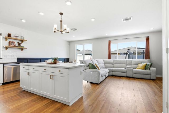 2409 Tulip Dr, Perris, CA 92570